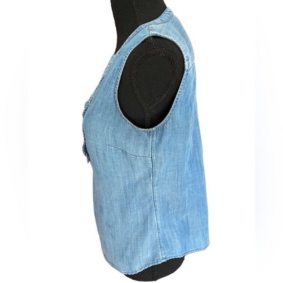 Talbots sleeveless split neck ruffle front chambray top, size XS - Picture 3 of 5